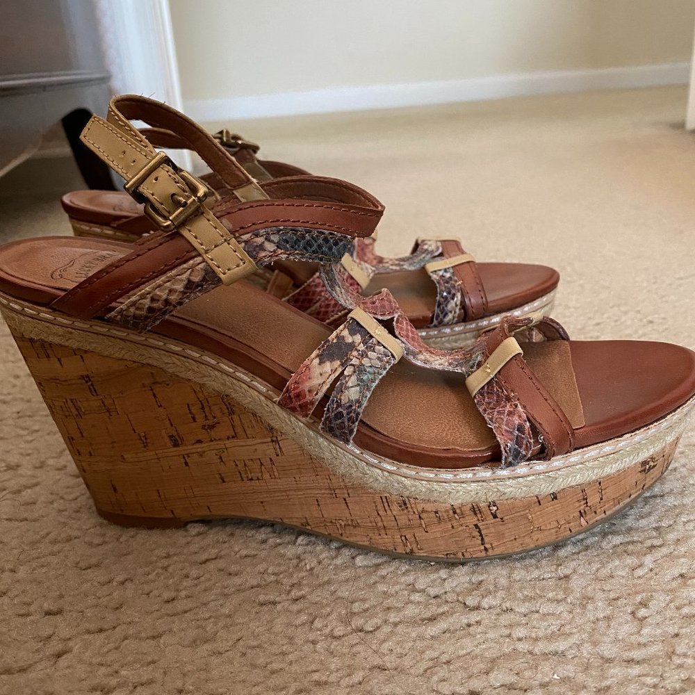 LUCKY BRAND Snakeskin Wedge Sandals (8)